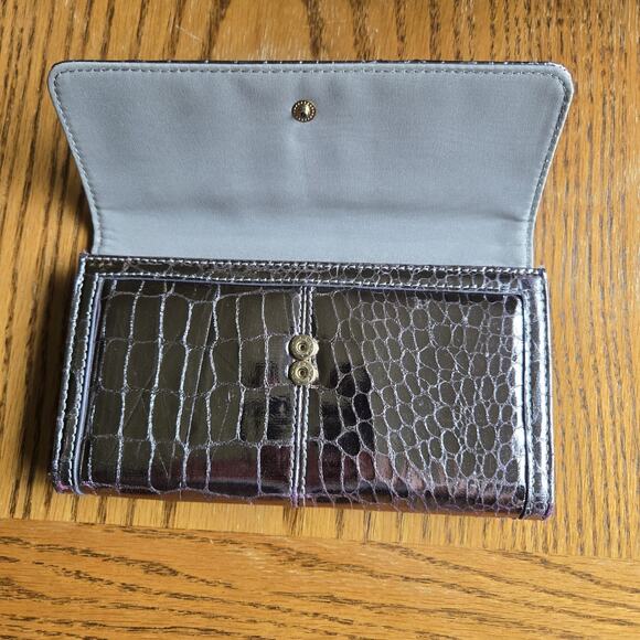 Nine West Gold Metallic Embossed Leather Wallet Double Snap Multiple Slots - Picture 6 of 13